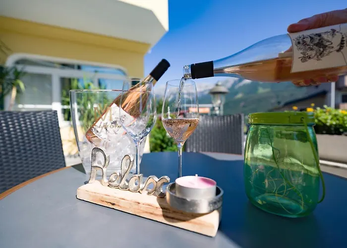 מלון דירות Tom Sojer 4*